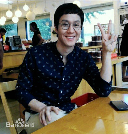 郑宇(JUNG WOO，チョンウ)生活照图片图册