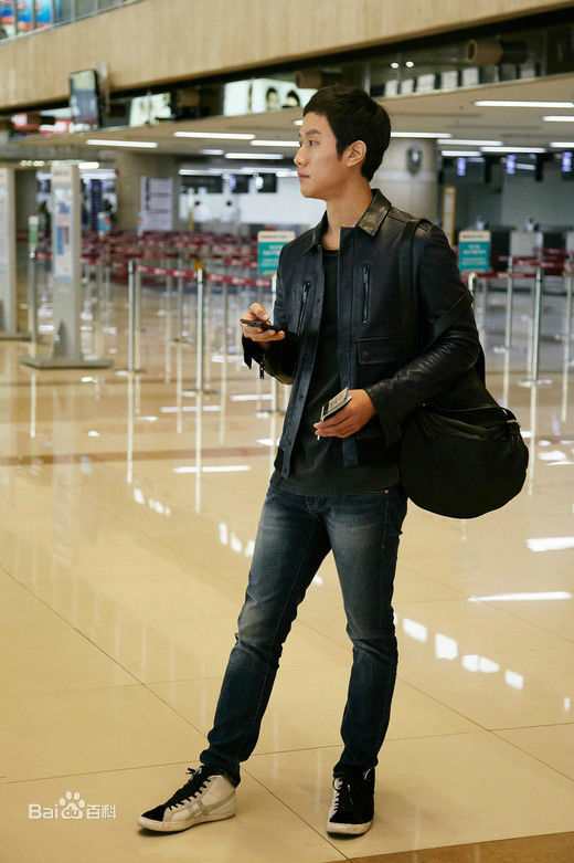 郑宇(JUNG WOO，チョンウ)生活照图片图册