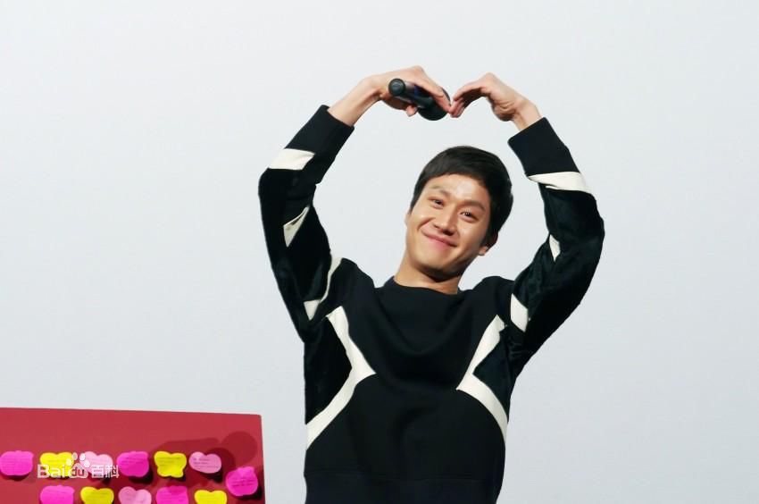 郑宇(JUNG WOO，チョンウ)活动照前后照片