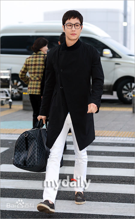 郑宇(JUNG WOO，チョンウ)活动照前后照片