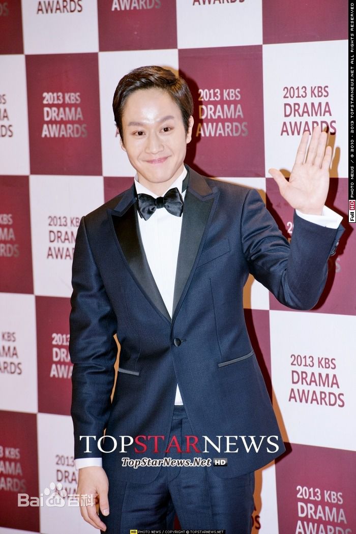 郑宇(JUNG WOO，チョンウ)颁奖礼生活照相册