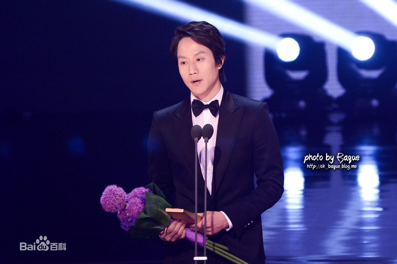 郑宇(JUNG WOO，チョンウ)颁奖礼生活照相册