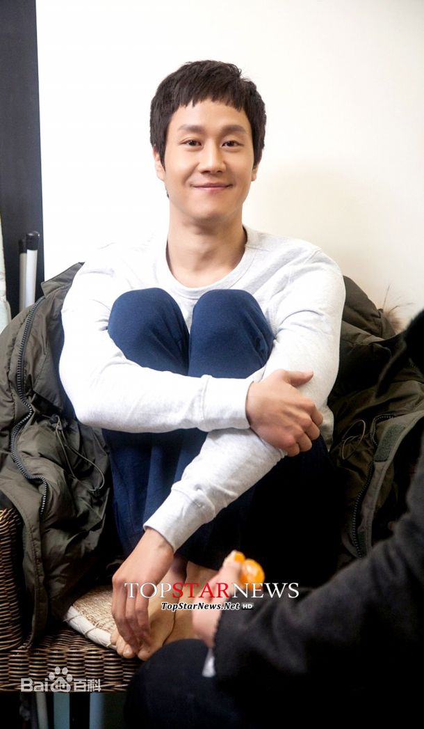 郑宇(JUNG WOO，チョンウ)广告代言图片图册