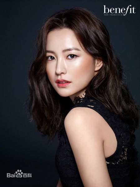 郑裕美(Jung yumi)画报素颜照壁纸