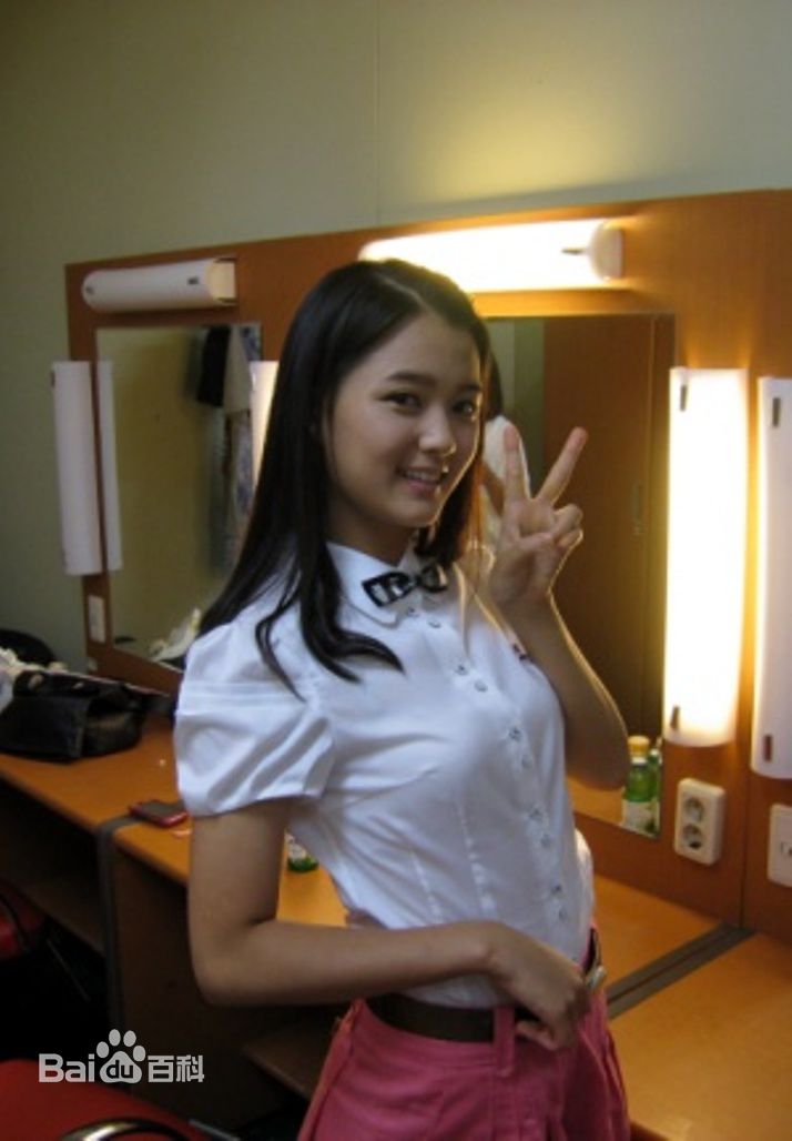 南宝拉()高清剧照加生活照