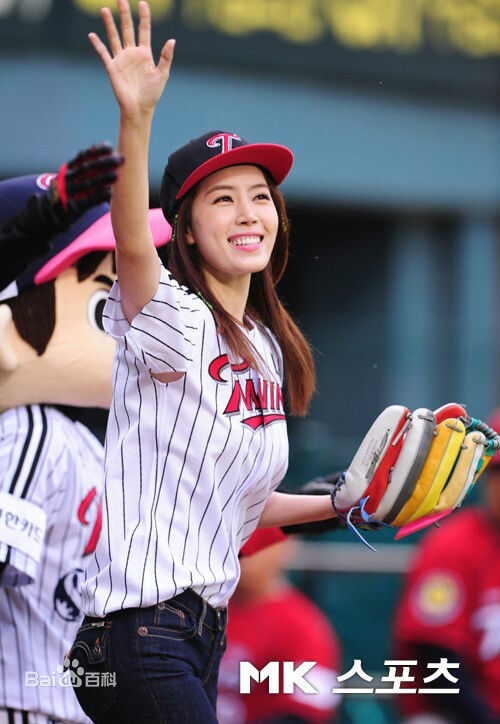 金有美()杂志采访照