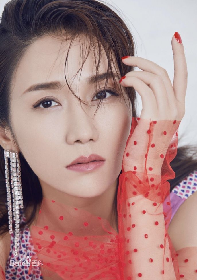 王黎雯概述图册前后照片