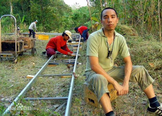 阿彼察邦·韦拉斯哈古(Apichatpong Weerasethakul、  )阿彼察邦壁纸壁纸