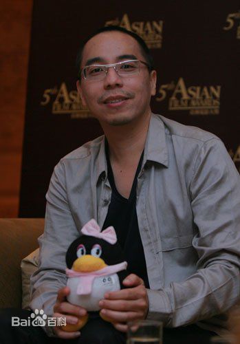 阿彼察邦·韦拉斯哈古(Apichatpong Weerasethakul、  )阿彼察邦壁纸壁纸