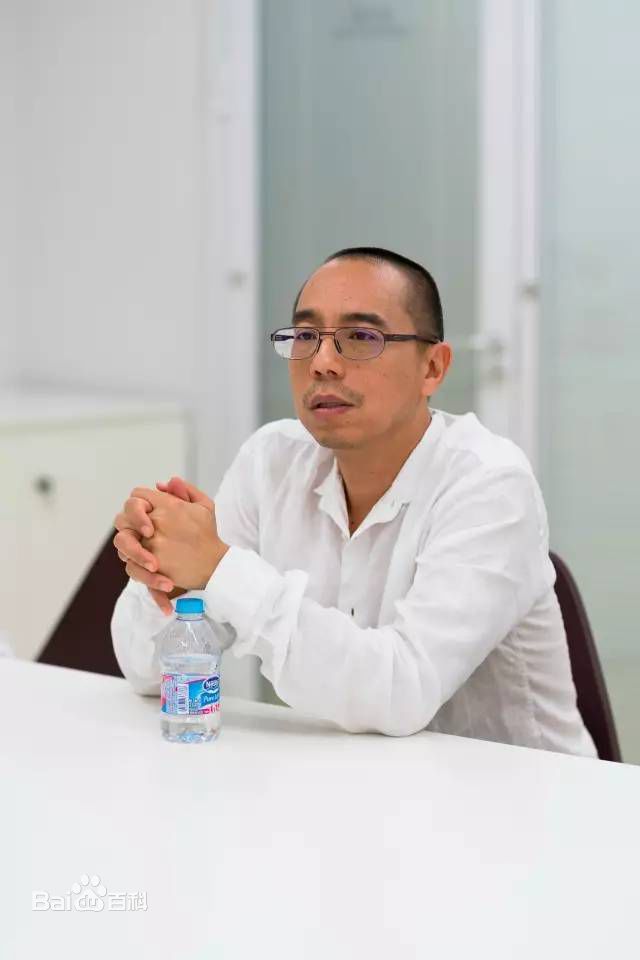 阿彼察邦·韦拉斯哈古(Apichatpong Weerasethakul、  )阿彼察邦壁纸壁纸