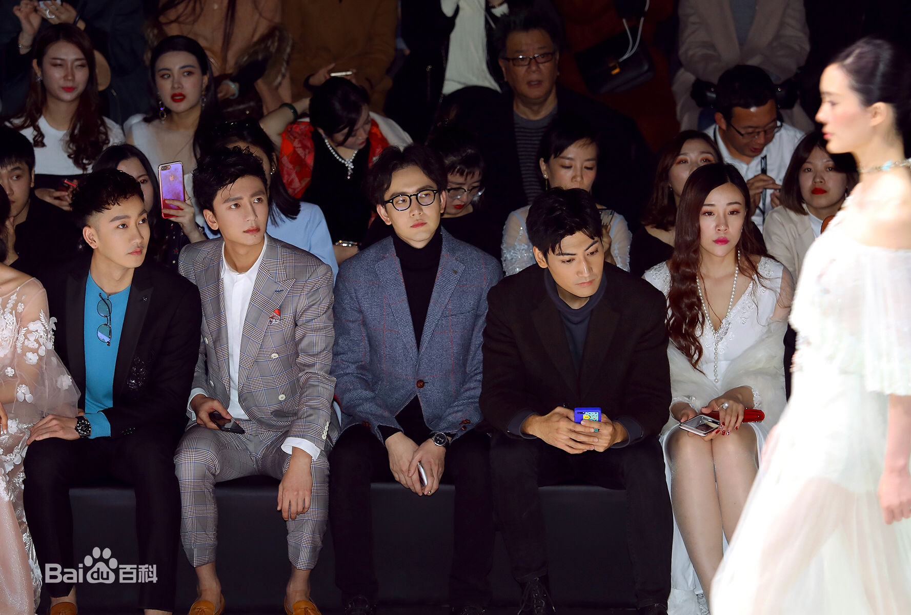 毛方圆(Francis)微博照精选前后照片