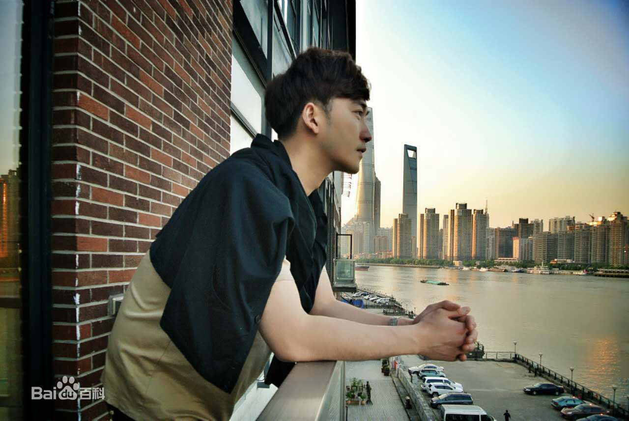 毛方圆(Francis)微博照精选前后照片