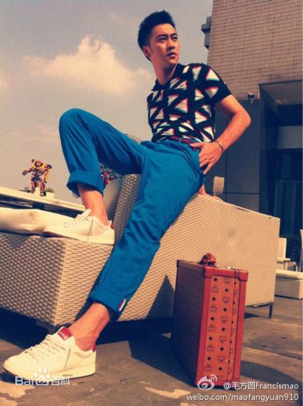 毛方圆(Francis)微博照精选前后照片