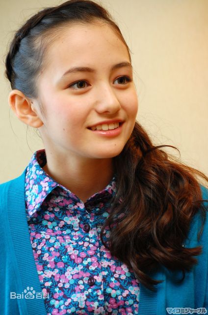 最新威尔逊·绫香(Ayaka ·Wilson)壁纸