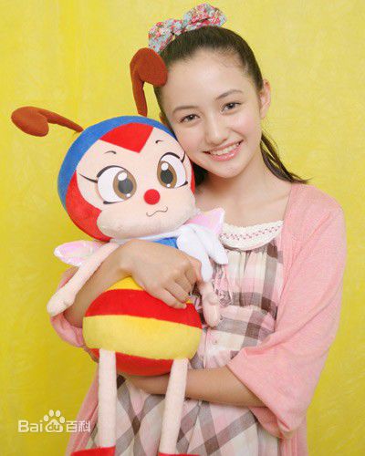 最新威尔逊·绫香(Ayaka ·Wilson)壁纸