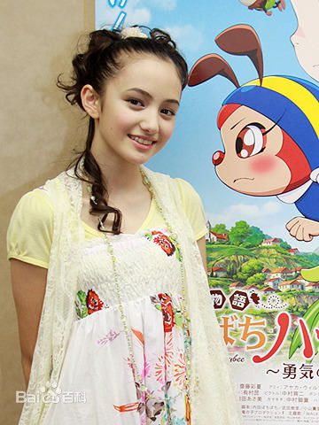 最新威尔逊·绫香(Ayaka ·Wilson)壁纸