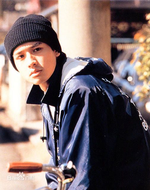 安藤政信(あんどう まさのぶ)演员照片生活照相册