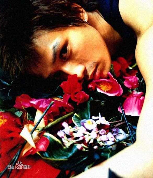 安藤政信(あんどう まさのぶ)演员照片生活照相册