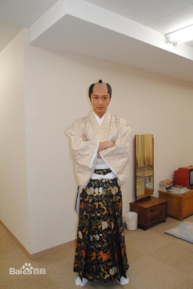 德山秀典(Tokuyama Hidenori 、とくやま ひでのり)秀典的魅力性感图片图集