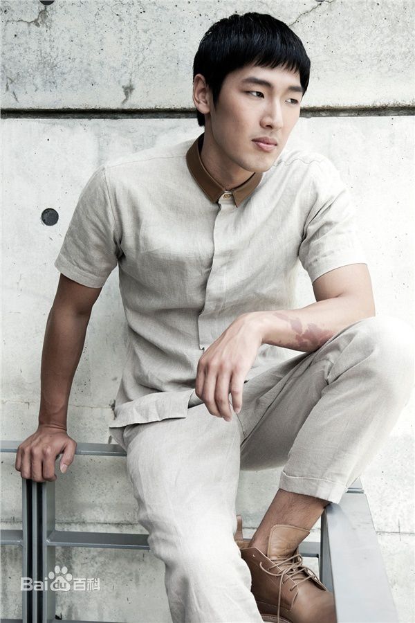 最优质姜康哲素颜照