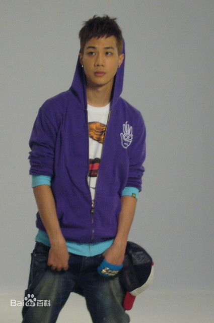 高清薛仕凌图片