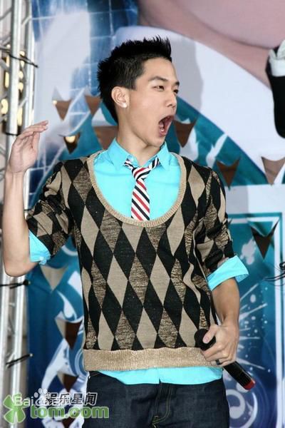 高清薛仕凌图片