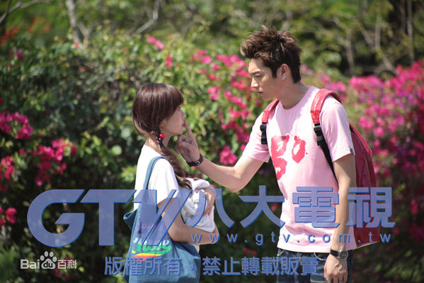 喻虹渊《爱似百汇》高清剧照