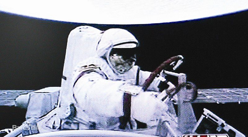 翟志刚神七升空与回收照片图册