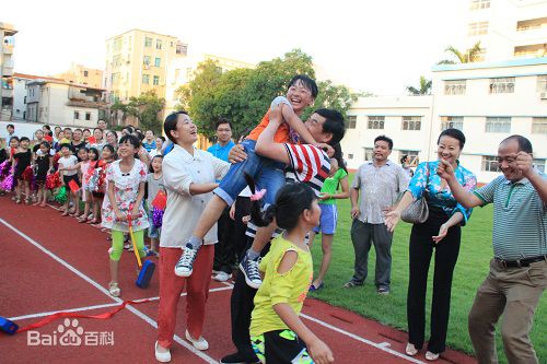 最新孙锡堃(Shankar)在《爱在跳动》剧组照中的壁纸