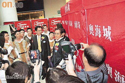 关楚耀(Kelvin)参加活动前后照片