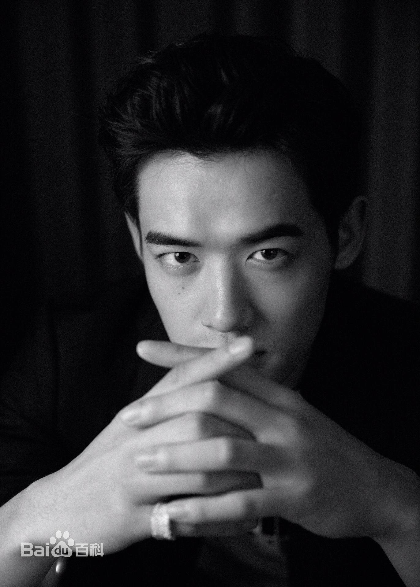 刘冬沁酒店look图片图集