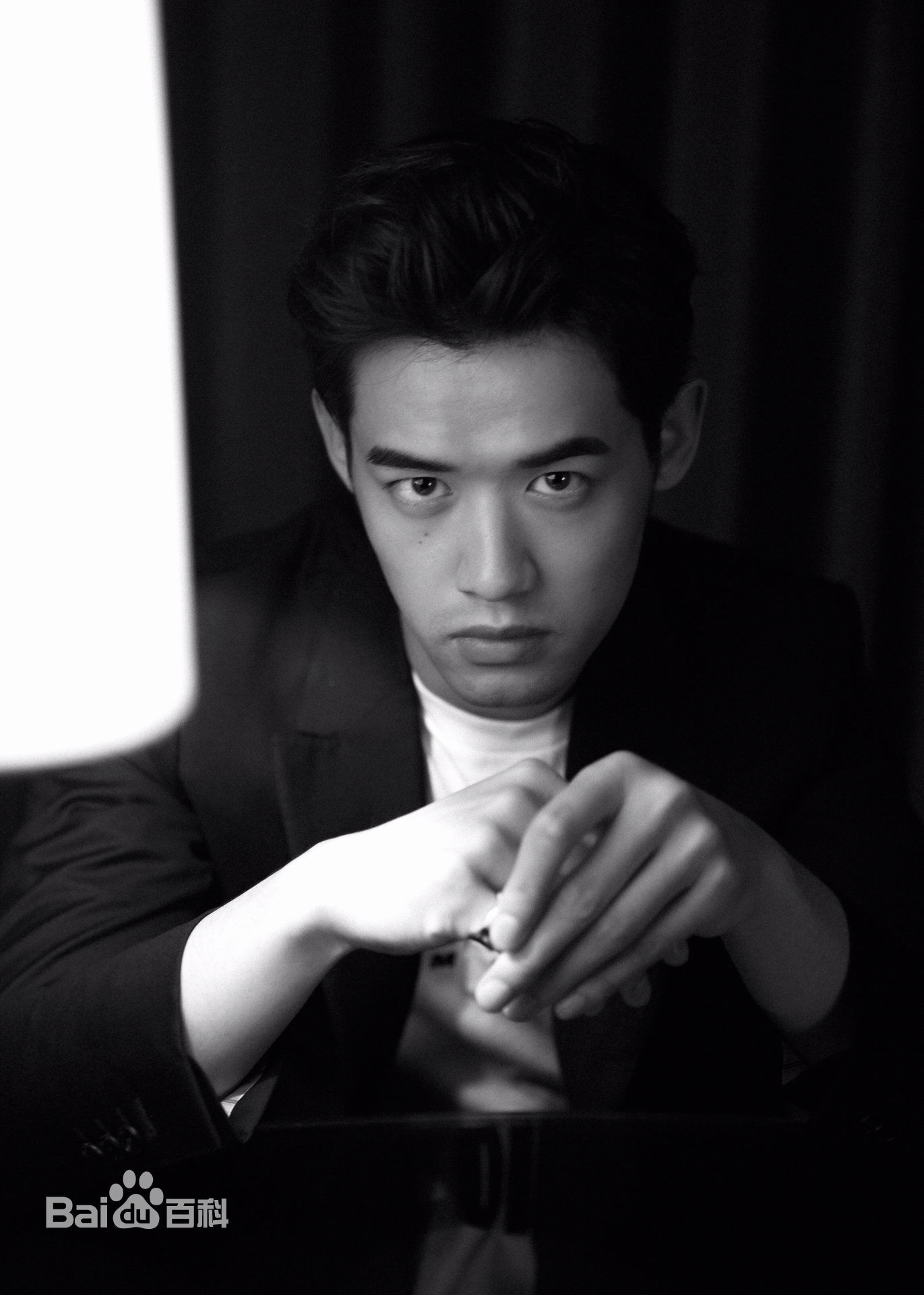 刘冬沁酒店look图片图集