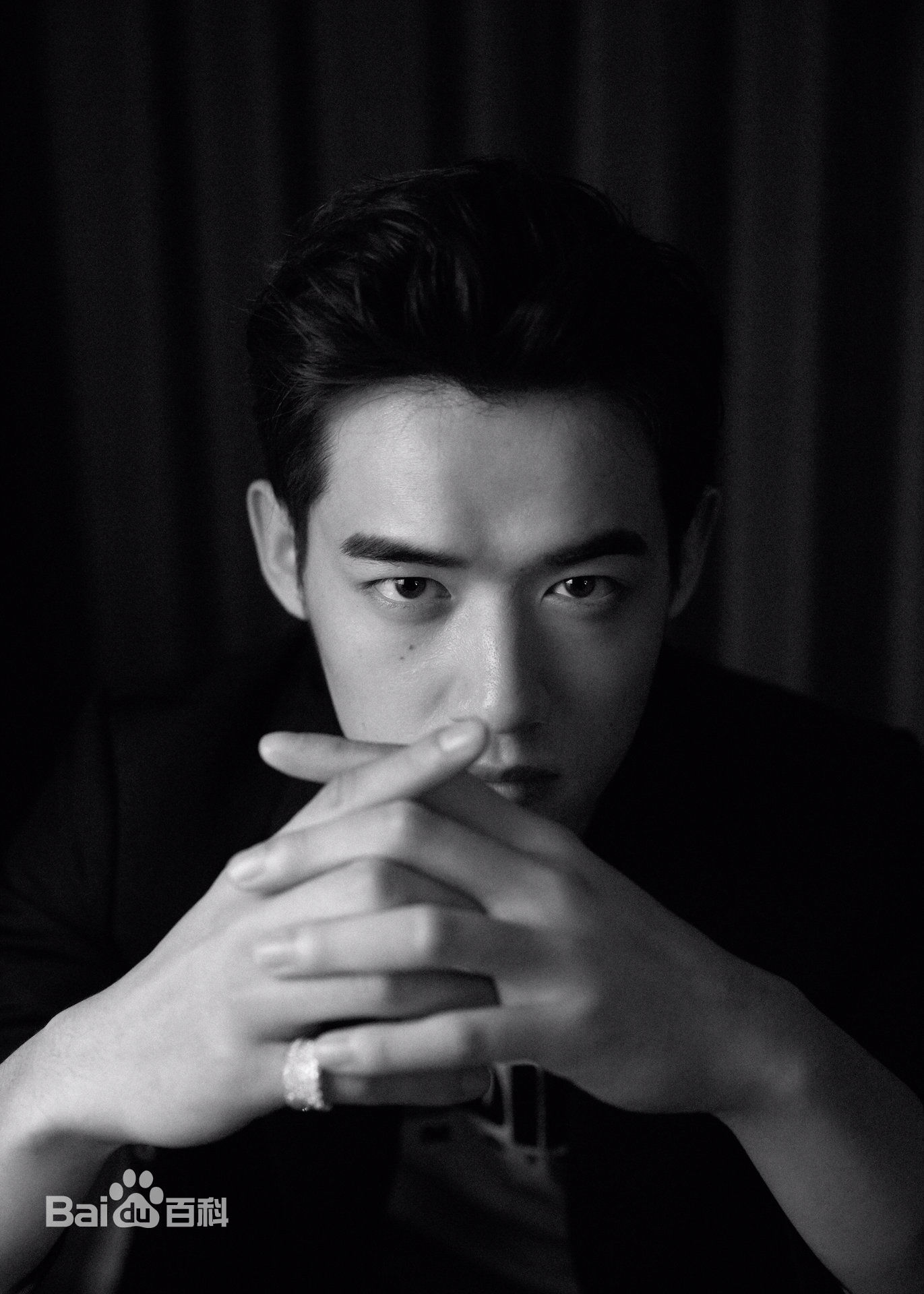 刘冬沁酒店look图片图集