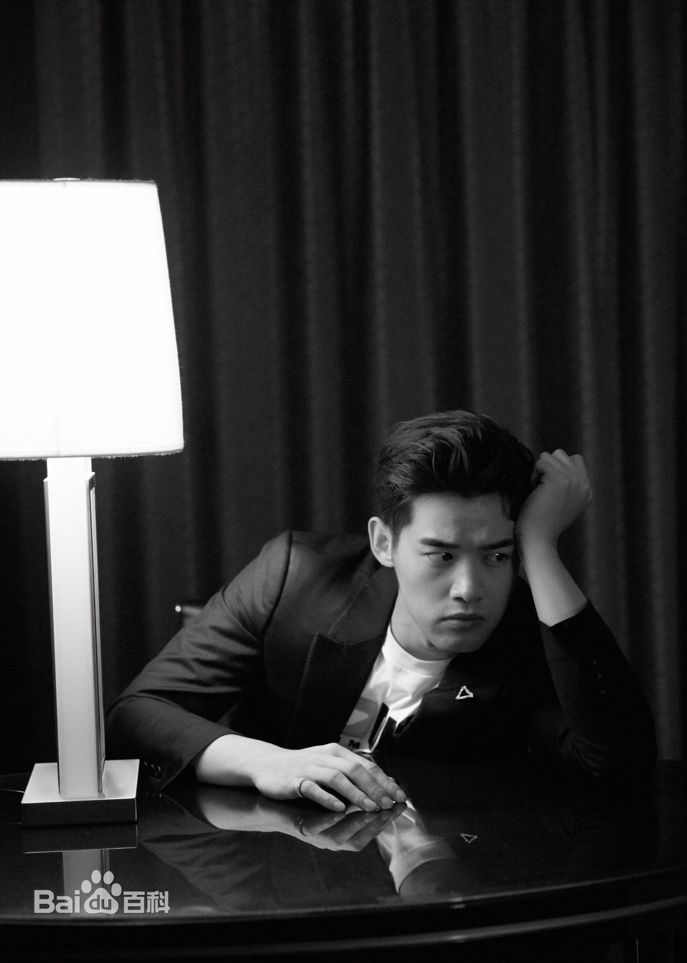 刘冬沁酒店look图片图集