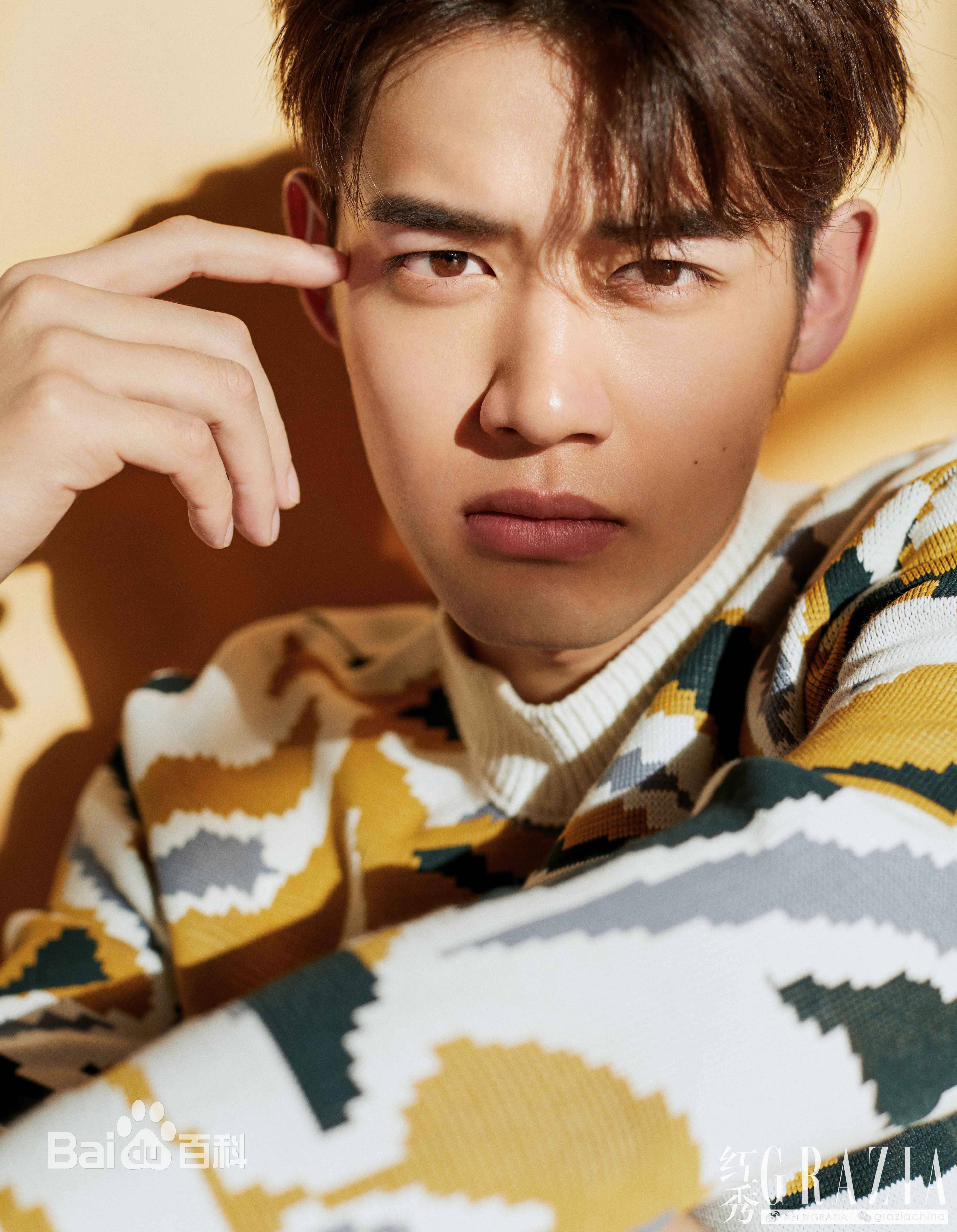 精选刘冬沁在《红秀》美图中的图册