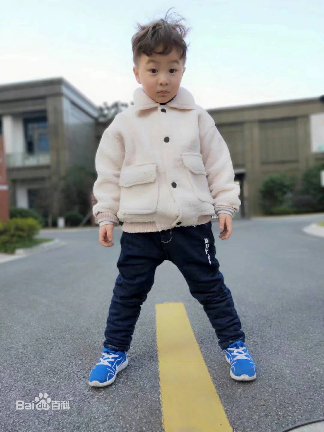 王浥尘生活照图片图集