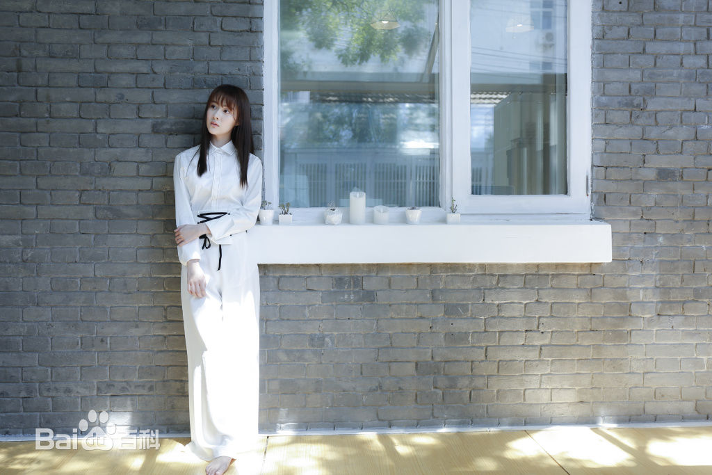 曹曦月最新文艺壁纸