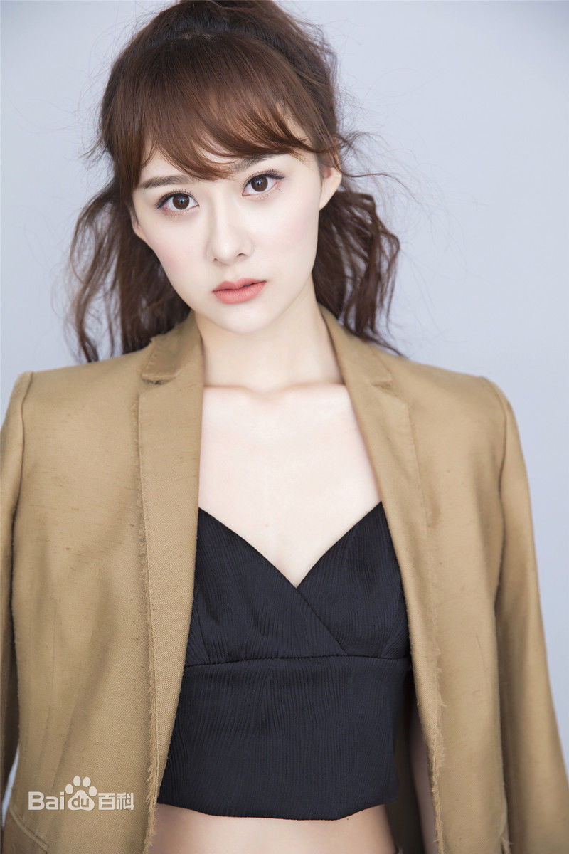 曹曦月最优质西装相册