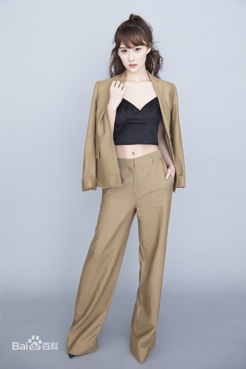 曹曦月最优质西装相册