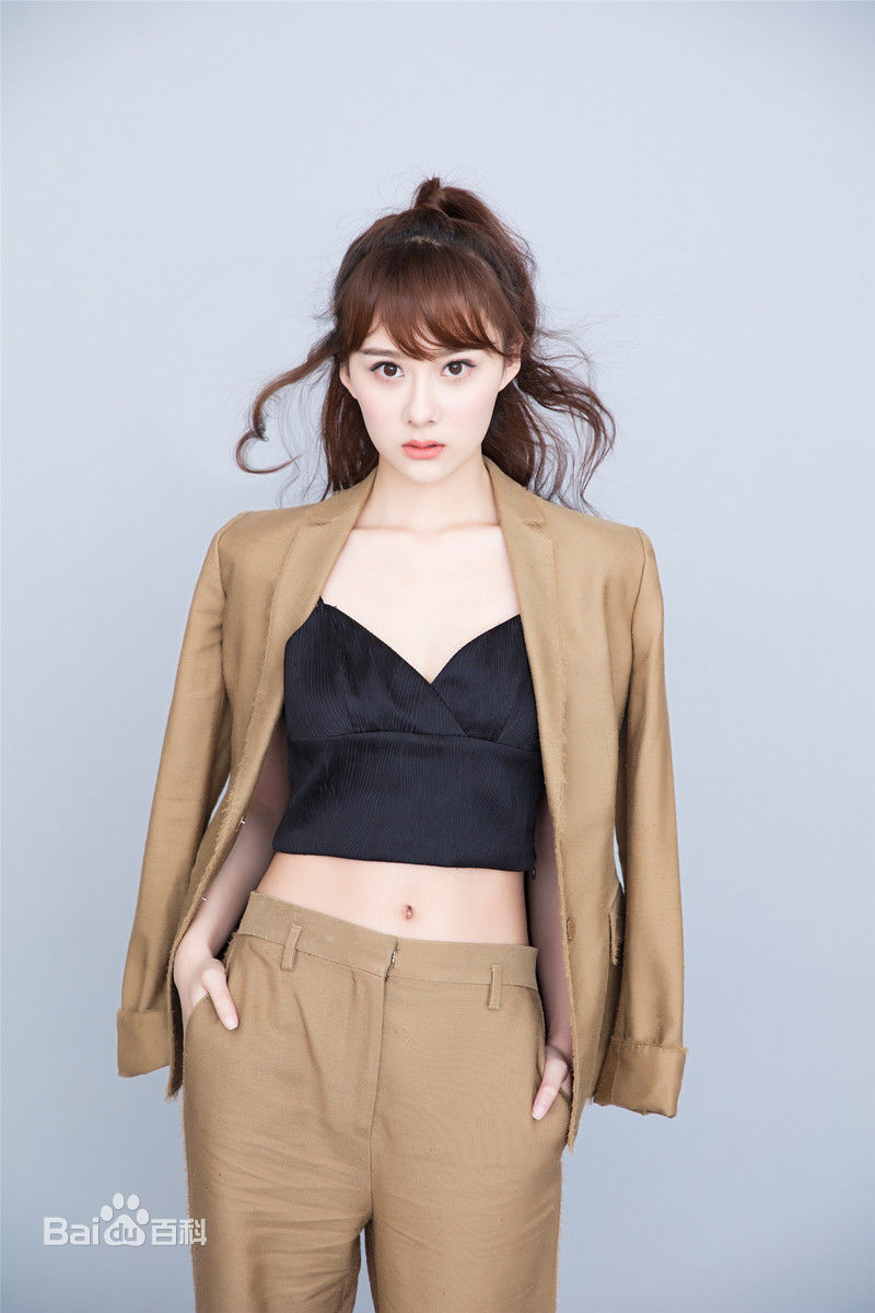 曹曦月最优质西装相册