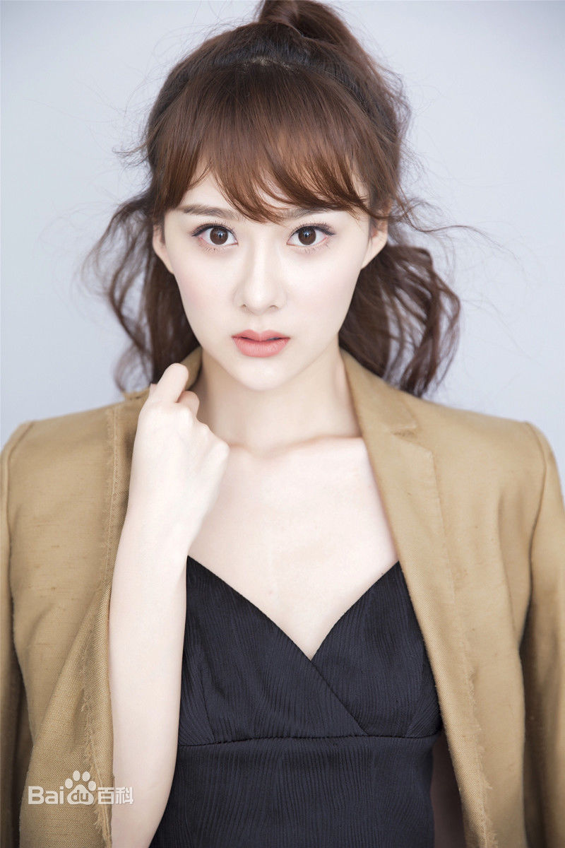 曹曦月最优质西装相册