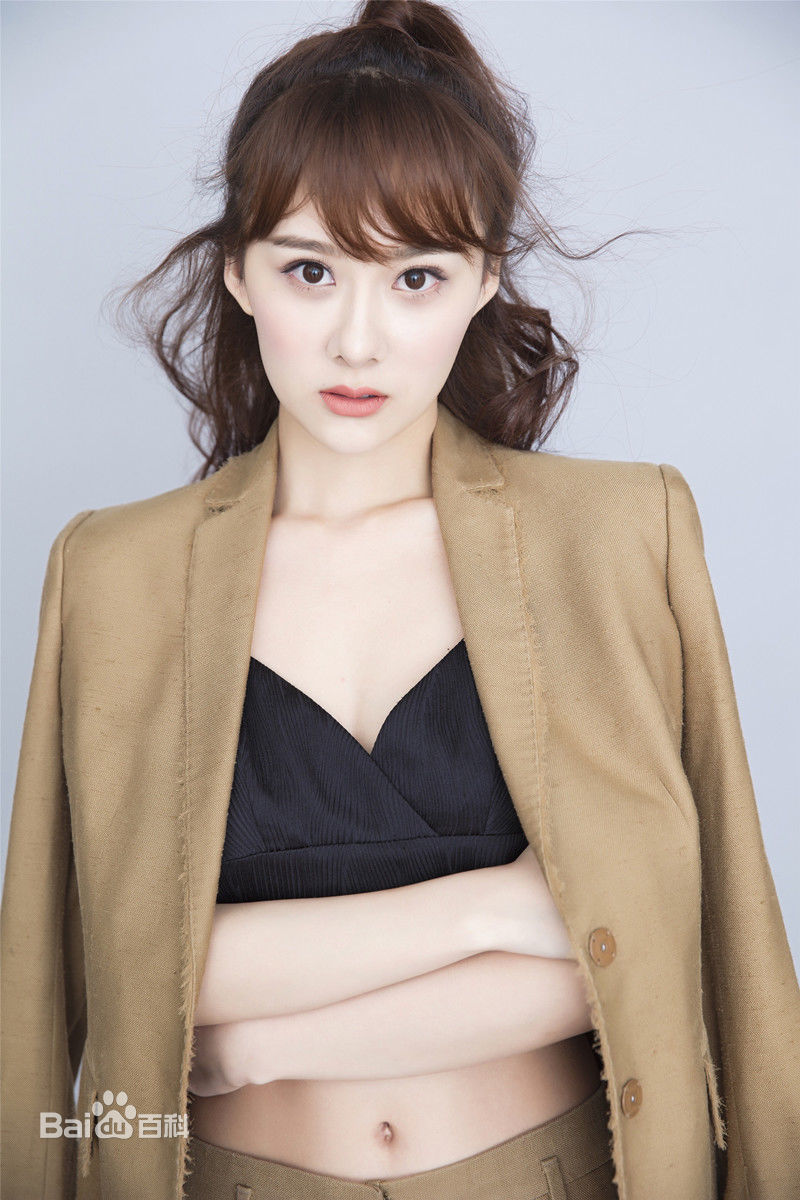 曹曦月最优质西装相册