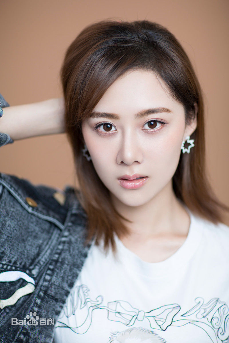 曹曦月最全时尚壁纸