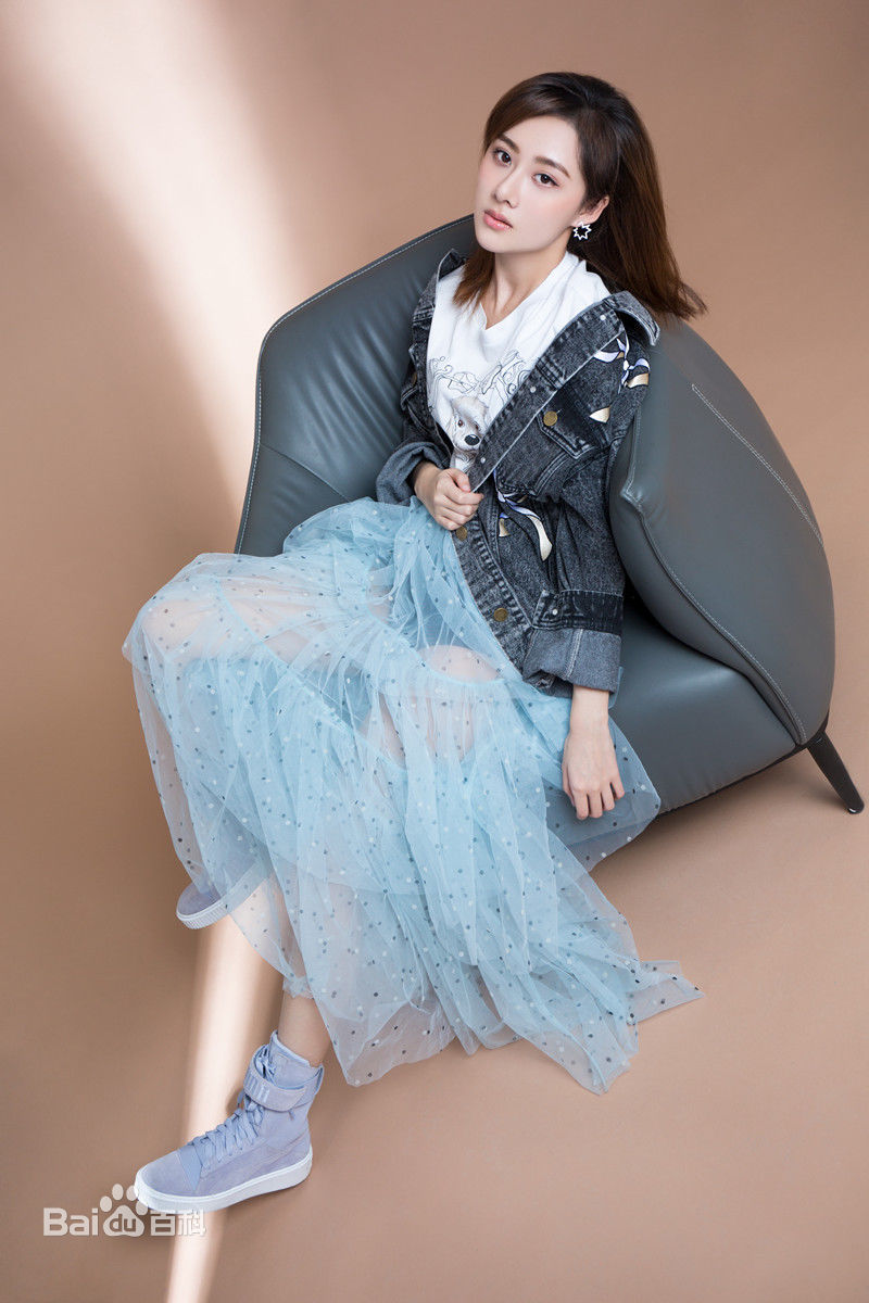 曹曦月最全时尚壁纸