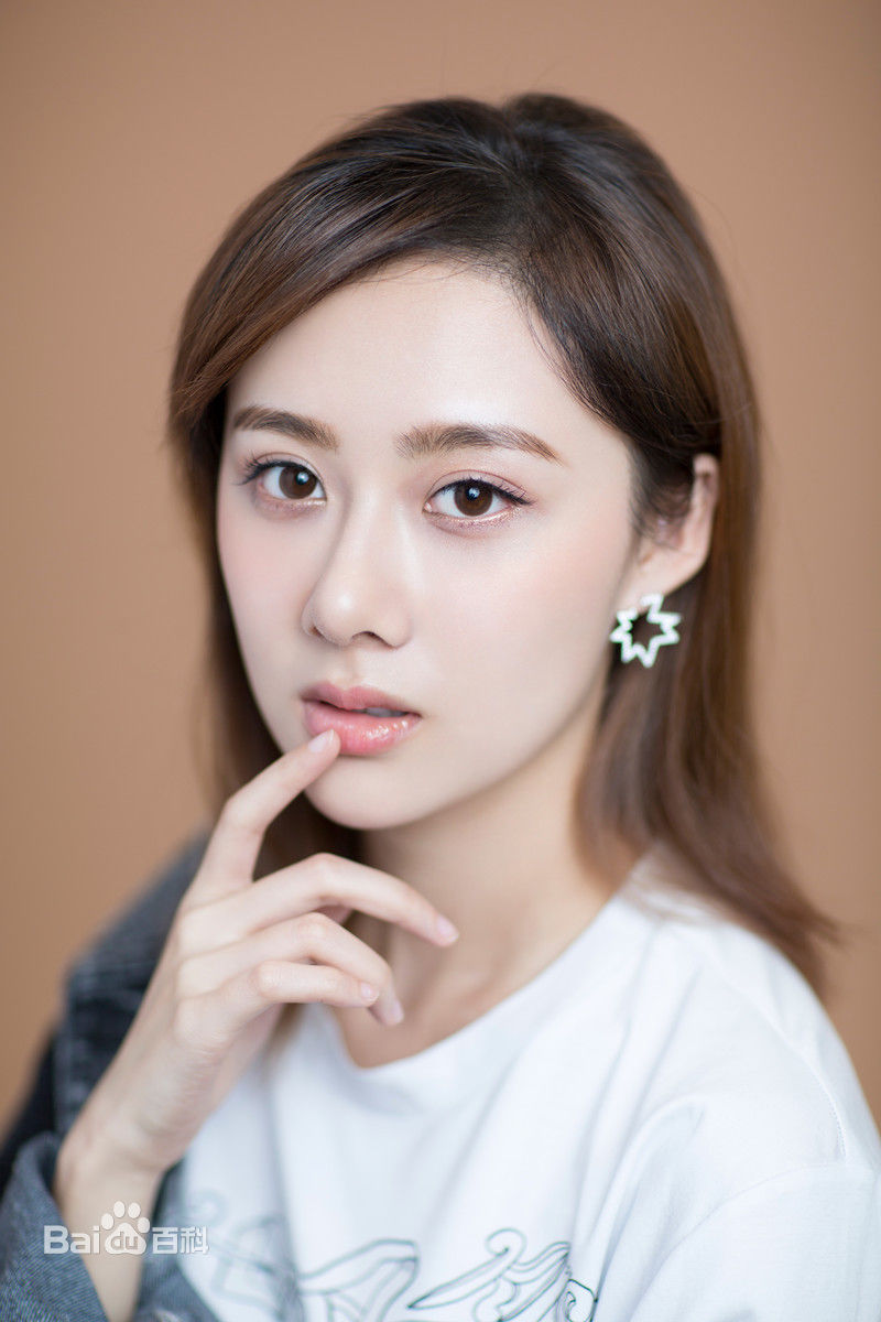 曹曦月最全时尚壁纸