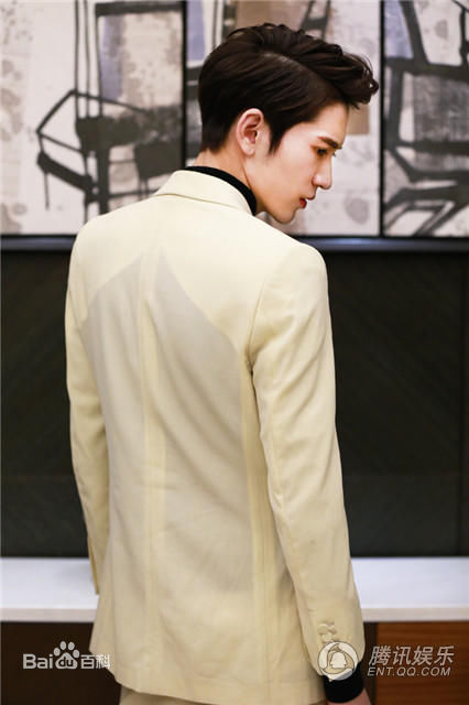 李东阳(Young)腾讯星光大赏壁纸壁纸