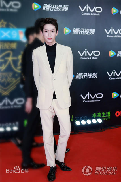 李东阳(Young)腾讯星光大赏壁纸壁纸