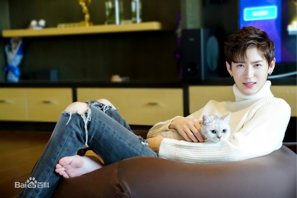 李东阳(Young)最新冬日壁纸