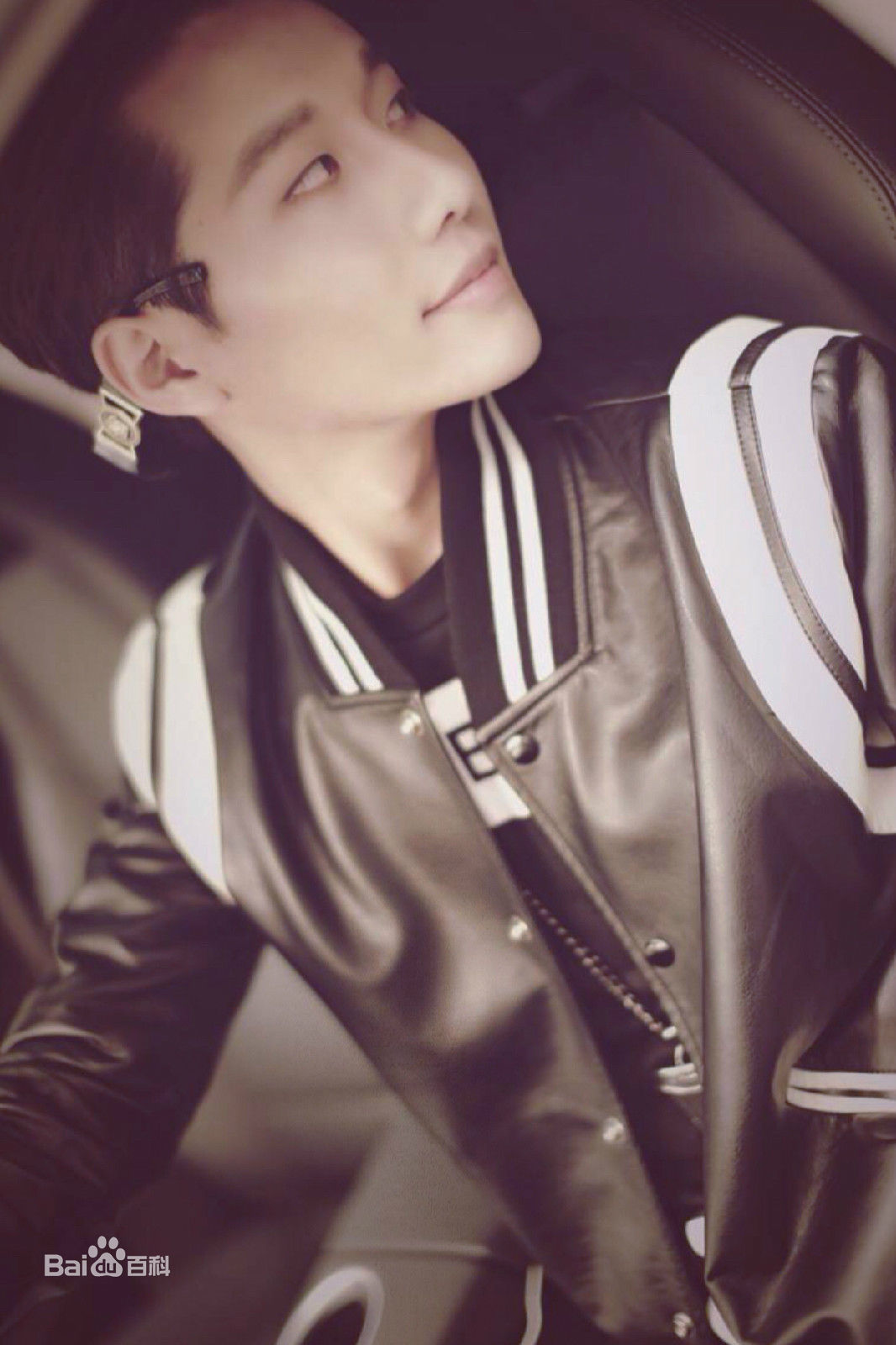 沈昌龙(C.Leo)个人经历素颜照相册