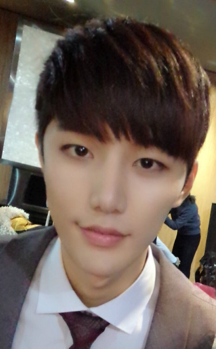 沈昌龙(C.Leo)个人经历素颜照相册